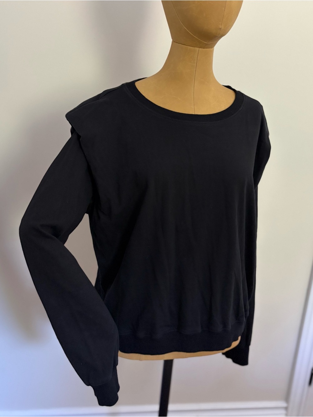 AARON & AMBER 100% Cotton Classic Black Crewneck Sweatshirt for Women (L)